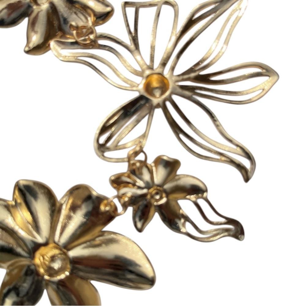 Bold Statement Flower Pendant Necklace Gold Tone with Black Enamel Flower Petals - Picture 6 of 10